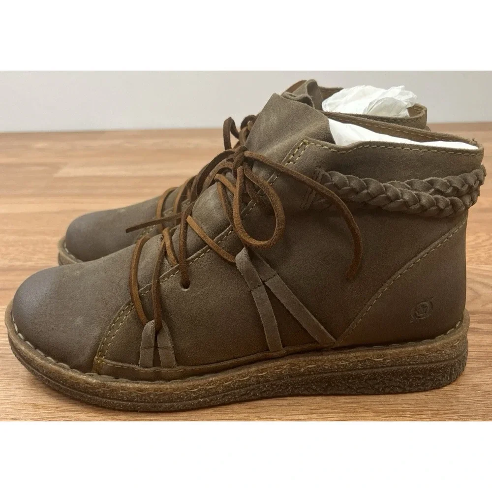 Born Temple II Suede Leather Women's Ankle Boots, Distressed Brown Size 11 NEW